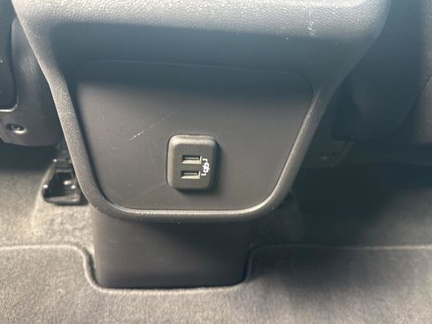 Used 2024 Chevrolet Equinox LT AWD/4WD image 26