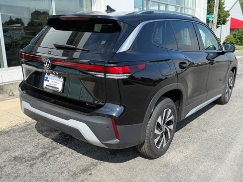 New 2025 Volkswagen Tiguan S image 3