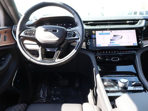 New 2026 Jeep Grand Cherokee L Summit AWD/4WD image 20