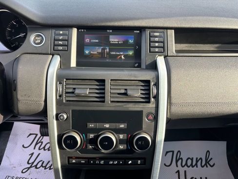 Used 2016 Land Rover Discovery Sport HSE image 18