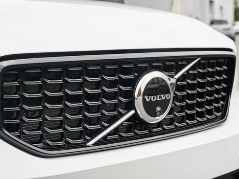 New 2026 Volvo XC40 B5 Ultra w/ Protection Package Premier image 13