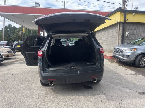 Used 2020 Chevrolet Traverse LT AWD/4WD image 15