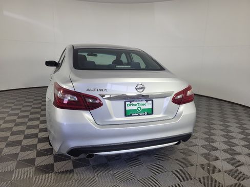 Used 2018 Nissan Altima 2.5 S w/ S Convenience Package FWD image 6