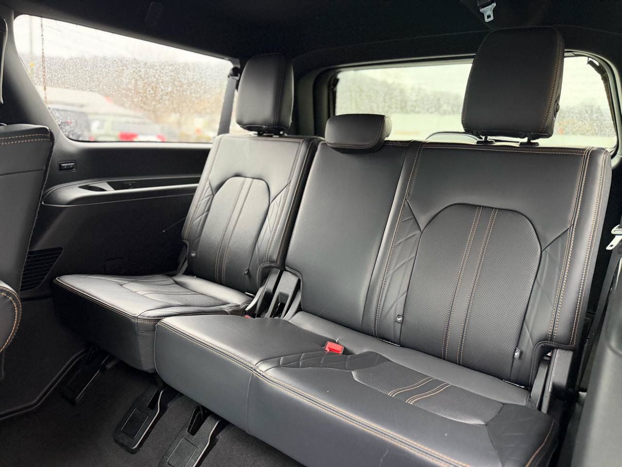 Used 2024 Ford Expedition Max Platinum AWD/4WD image 31