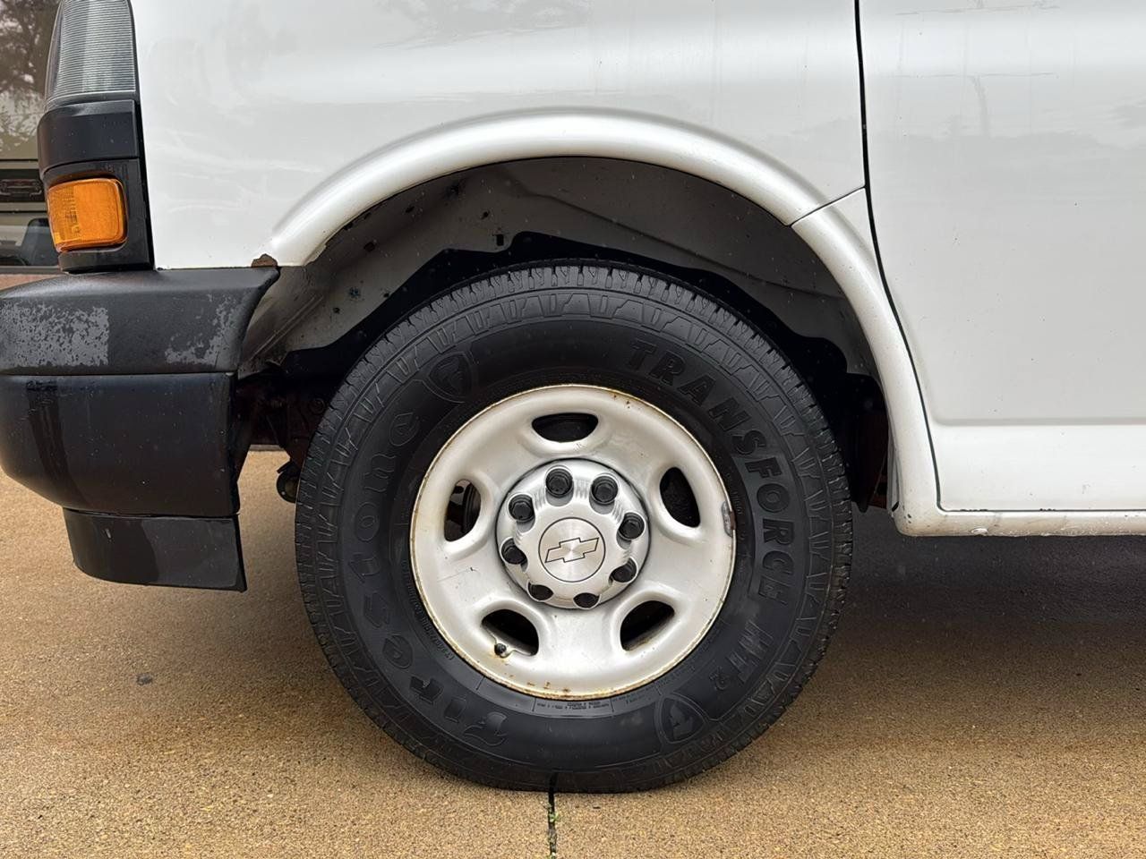Used 2019 Chevrolet Express 3500 Extended w/ Driver Convenience Package RWD image 23