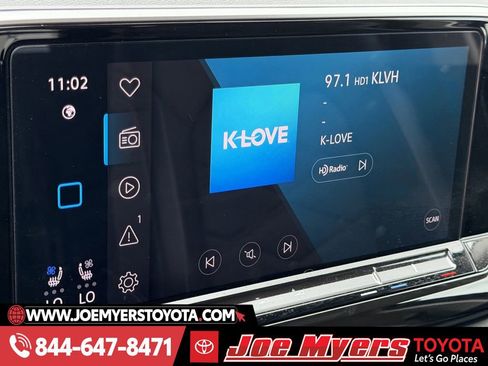 Used 2025 Volkswagen Atlas SE image 17