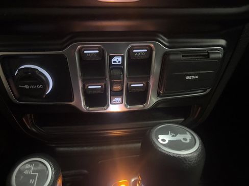 Used 2019 Jeep Wrangler Unlimited Sport S image 21