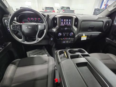 Used 2025 Chevrolet Silverado 1500 Custom Trail Boss w/ LPO, Dark Essentials Package AWD/4WD image 9