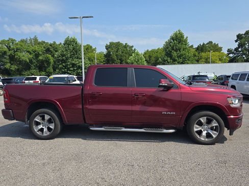 Used 2019 RAM 1500 Laramie w/ Sport Appearance Package AWD/4WD image 8