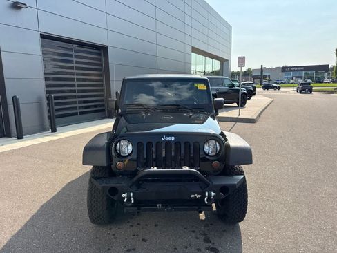 Used 2009 Jeep Wrangler Unlimited X w/ 32" Tire & Wheel Group AWD/4WD image 8