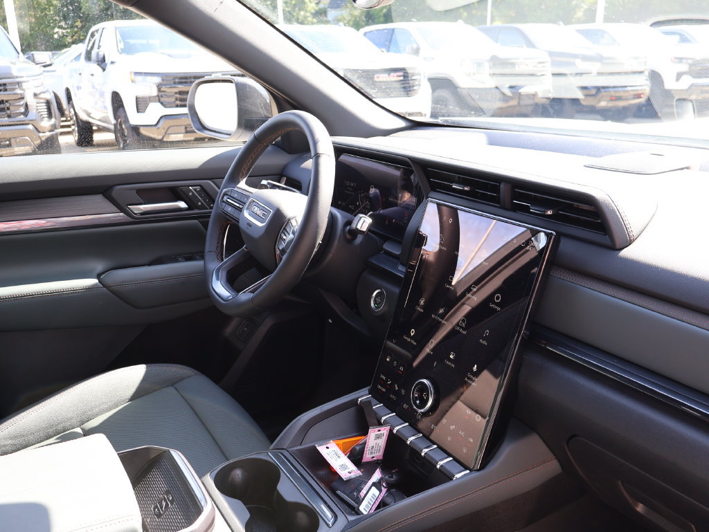 New 2027 GMC Terrain AT4 w/ Convenience Package III AWD/4WD image 36