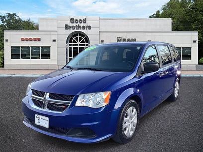 Certified 2019 Dodge Grand Caravan SE w/ UConnect Hands-Free Group