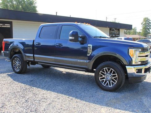 Used 2017 Ford F250 Lariat w/ Lariat Ultimate Package AWD/4WD image 10