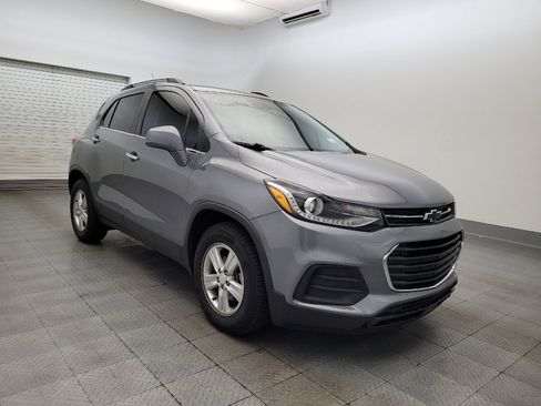 Used 2020 Chevrolet Trax LT w/ Driver Confidence Package image 13