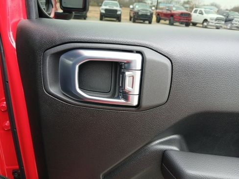 New 2026 Jeep Wrangler Unlimited Sport w/ Convenience Group image 26