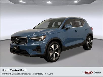 Used 2023 Volvo XC40 B4 Plus w/ Protection Package Premier