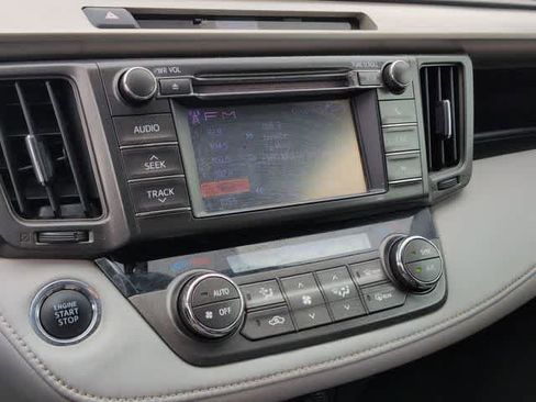 Used 2013 Toyota RAV4 Limited AWD/4WD image 28