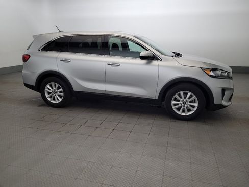 Used 2019 Kia Sorento AWD V6 image 11
