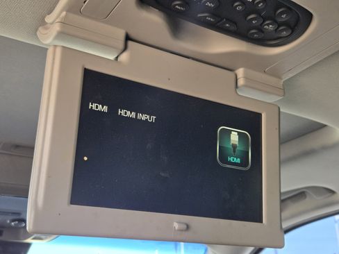 Used 2017 GMC Yukon Denali w/ Open Road Package image 29