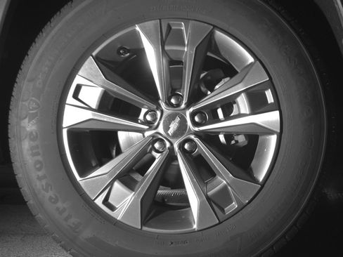 Used 2025 Chevrolet Equinox LT FWD image 13
