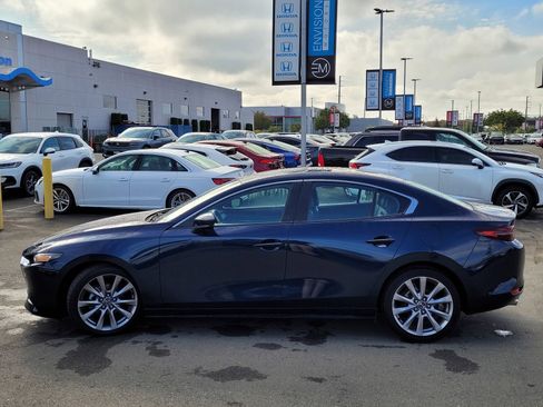 Used 2020 MAZDA MAZDA3 Sedan w/ Select Package image 8
