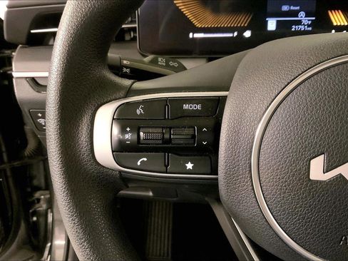 Used 2025 Kia K5 LXS FWD image 18