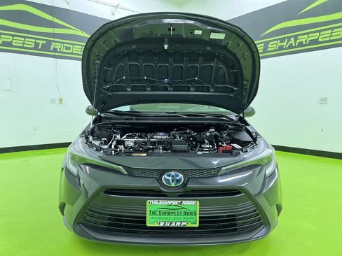 Used 2023 Toyota Corolla LE FWD image 4