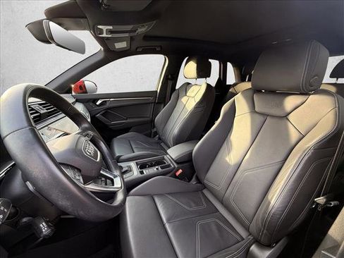 Used 2024 Audi Q3 2.0T Premium Plus image 16