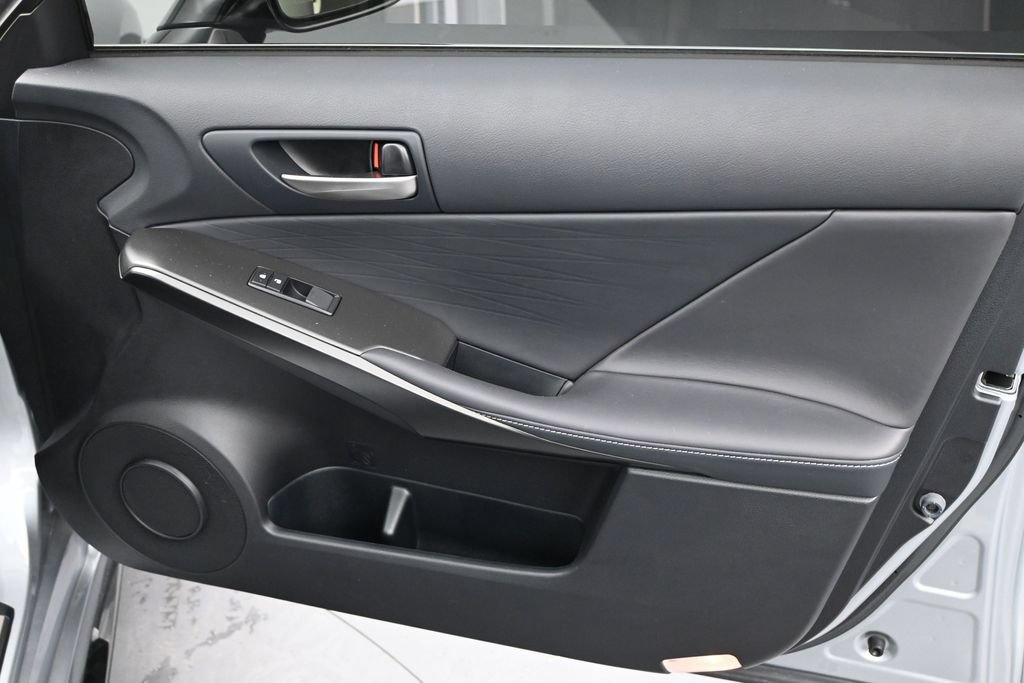 Used 2023 Lexus IS 350 F Sport RWD image 8