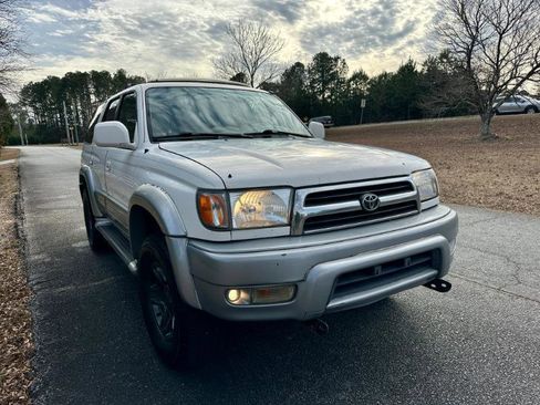 Used 2000 Toyota 4Runner Limited image 5