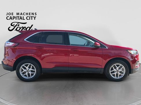 Used 2024 Ford Edge SEL w/ Convenience Package AWD/4WD image 3