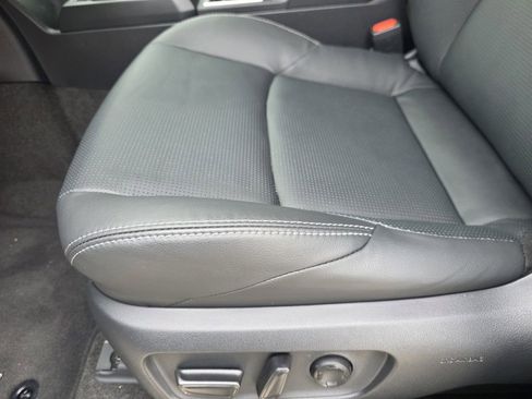 Used 2025 Toyota 4Runner Limited image 17