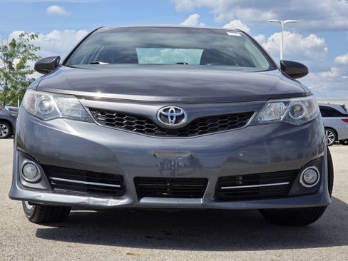 Used 2013 Toyota Camry SE FWD image 8