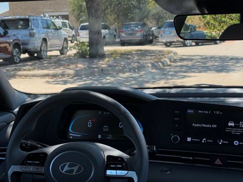 Used 2026 Hyundai Elantra Sport FWD image 33