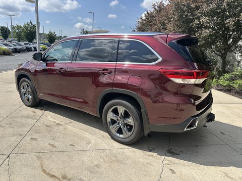 Used 2017 Toyota Highlander Limited Platinum AWD/4WD image 7