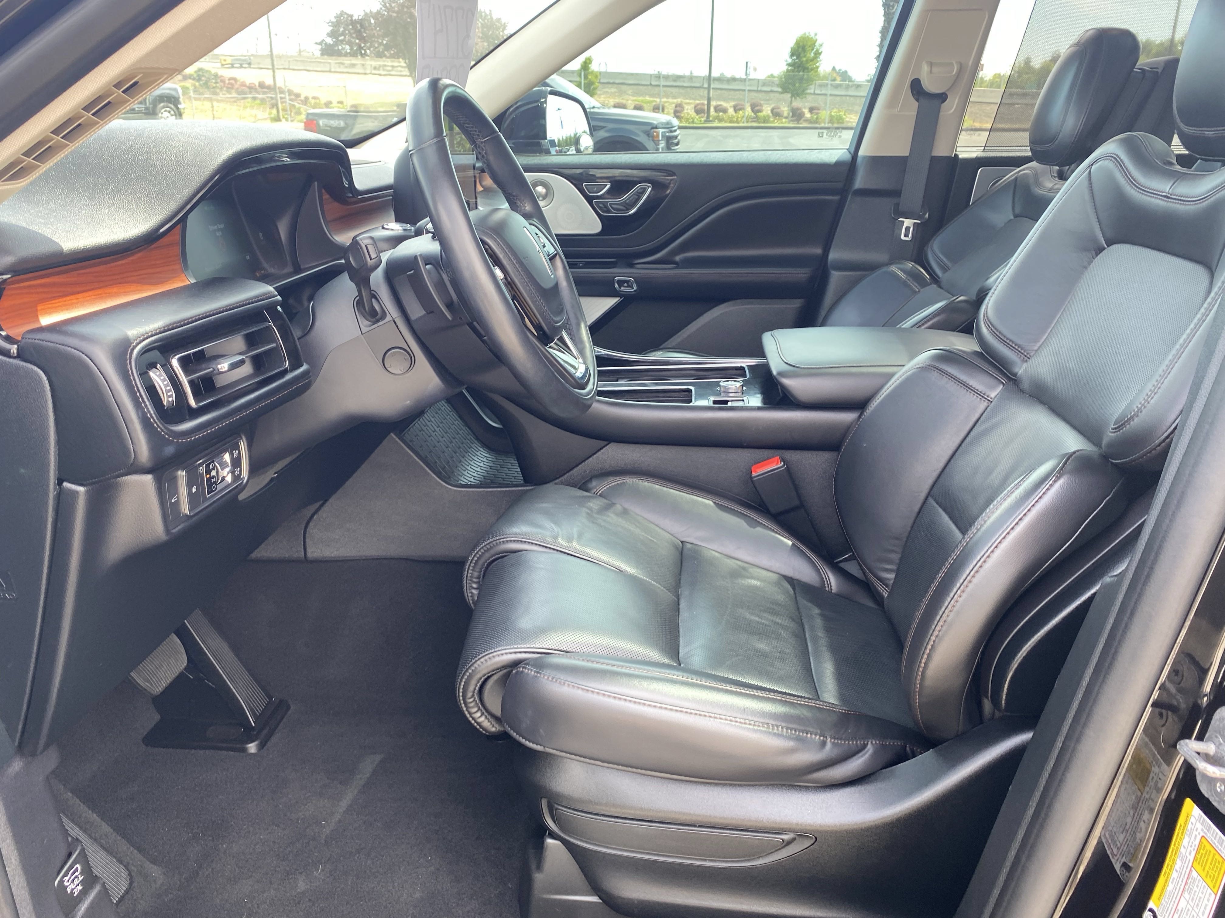 Used 2020 Lincoln Aviator Reserve w/ Equipment Group 202A AWD/4WD image 6