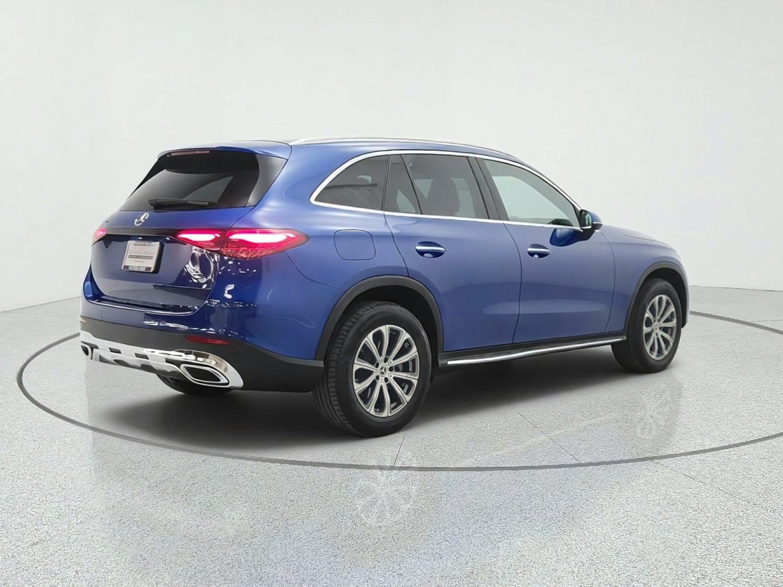 Used 2024 Mercedes-Benz GLC 300 image 5
