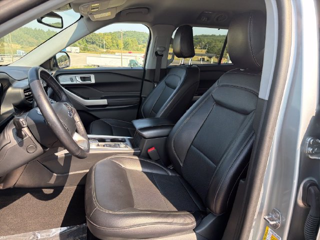 Used 2024 Ford Explorer Limited AWD/4WD image 11