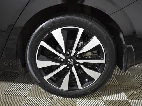 Certified 2024 Nissan Sentra SV w/ SV Premium Package FWD image 44