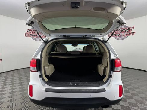 Used 2015 Kia Sorento LX FWD image 24