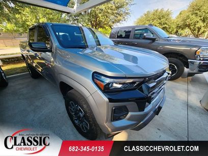 Used 2023 Chevrolet Colorado Z71 w/ Z71 Convenience Package 2