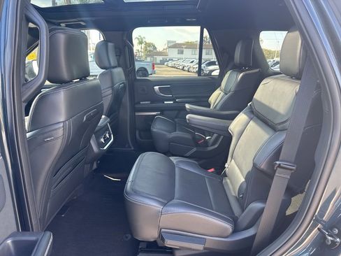 Used 2025 Ford Expedition Platinum w/ Stealth Performance Package AWD/4WD image 13