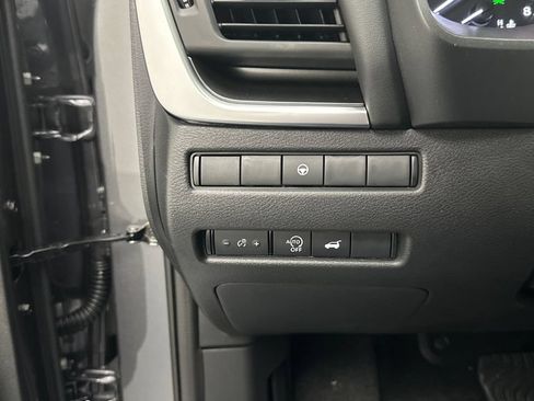 New 2026 Nissan Rogue SV AWD/4WD image 19