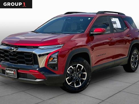 Used 2025 Chevrolet Equinox ACTIV w/ Safety and Technology Package FWD image 1