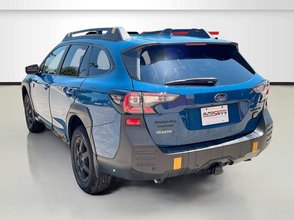 Used 2025 Subaru Outback Wilderness AWD/4WD image 5