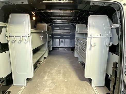 Used 2022 Mercedes-Benz Metris image 3