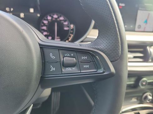 Used 2022 Alfa Romeo Stelvio Ti AWD/4WD image 54