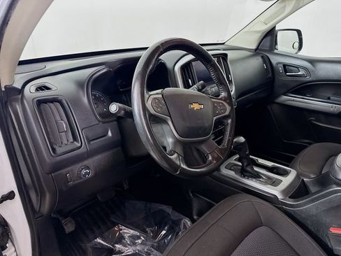 Used 2021 Chevrolet Colorado LT w/ Fleet Safety Package image 9