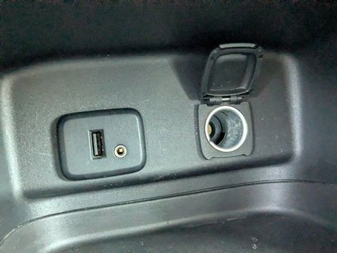 Used 2018 Chevrolet Equinox LT image 21