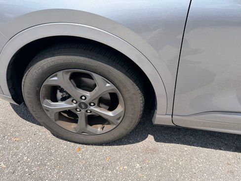 Used 2024 Ford Escape ST-Line FWD image 11